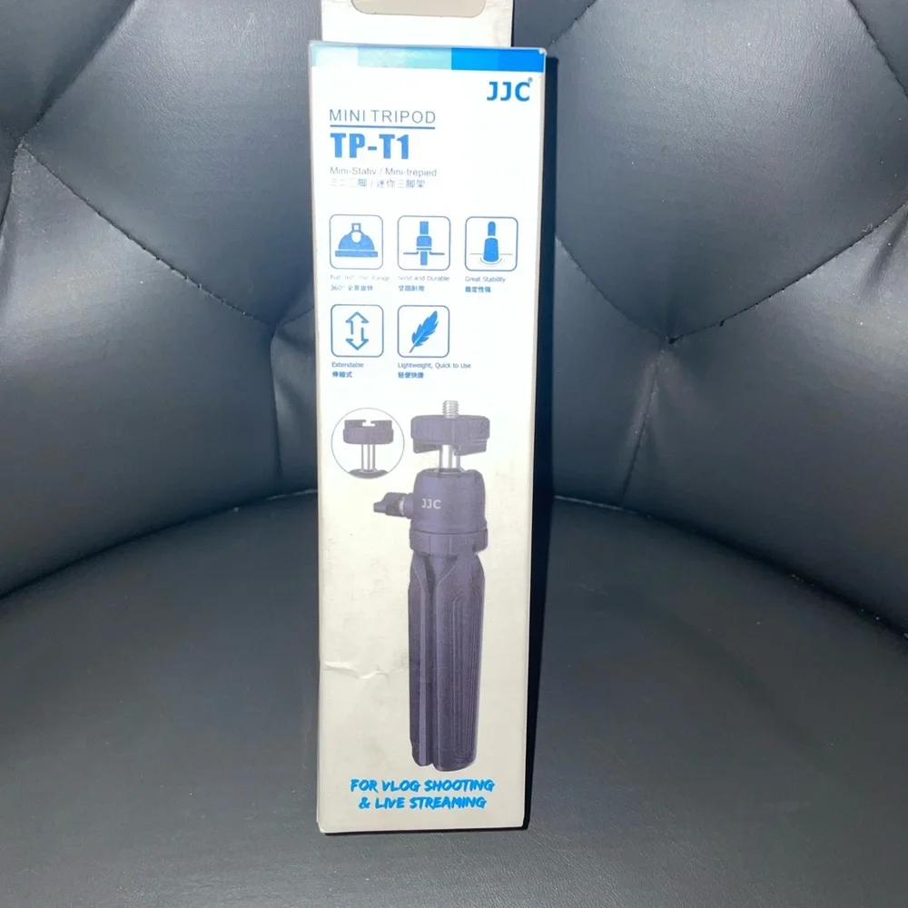 Mini tripod in box